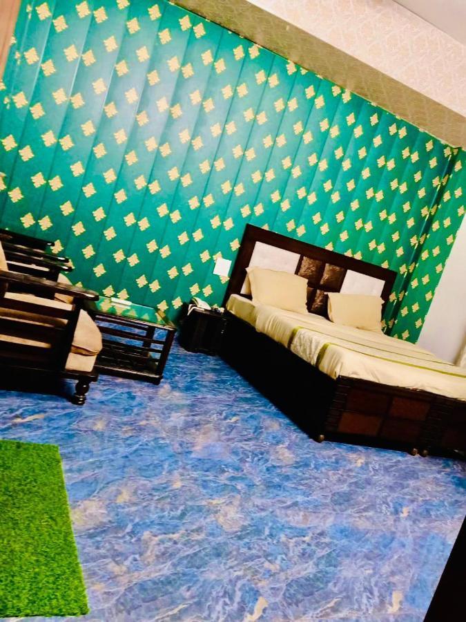 Shivjot Hotel Kharar Екстер'єр фото