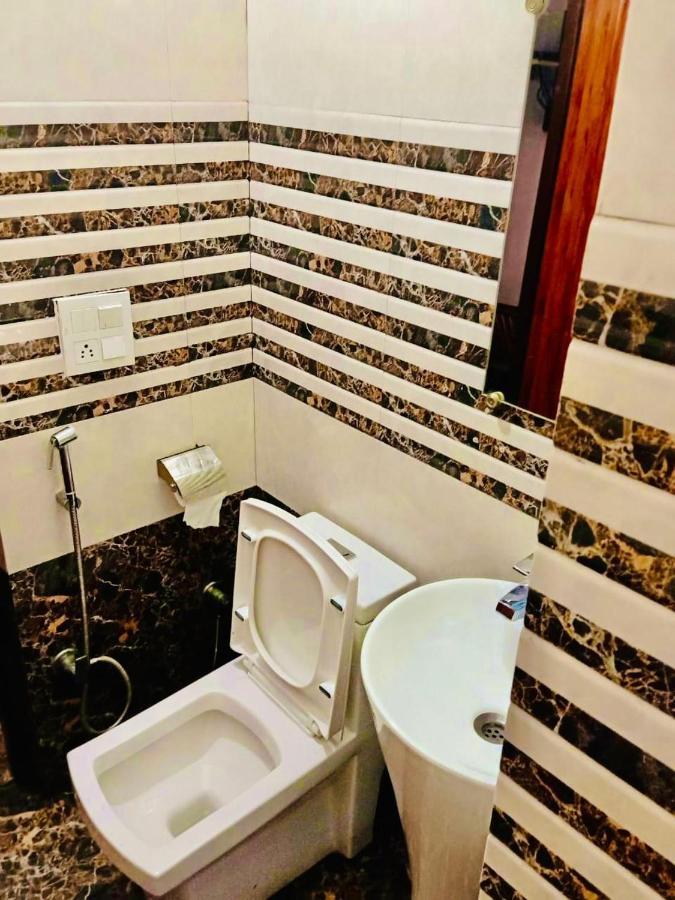 Shivjot Hotel Kharar Екстер'єр фото
