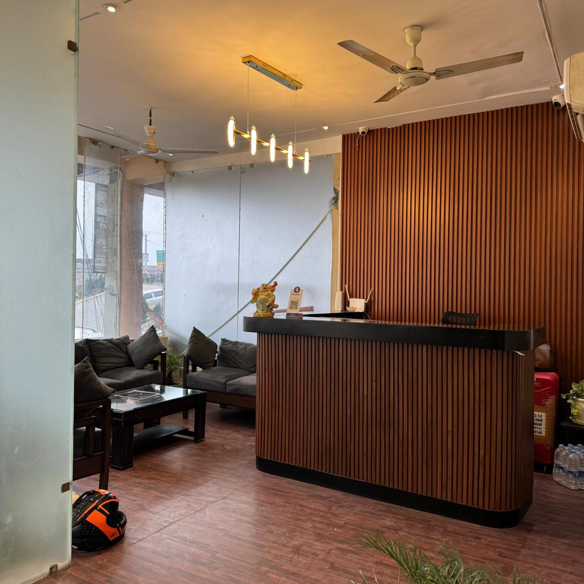 Shivjot Hotel Kharar Екстер'єр фото